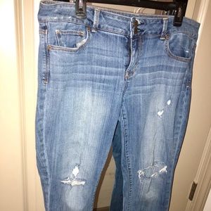 American Eagle size 16 artist destroyed crop jeans